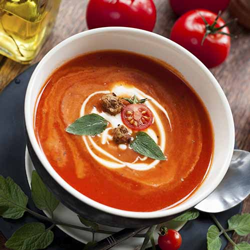 TOMATEN ROOMSOEP MET BALLETJES 950 ml TOMATEN ROOMSOEP MET BALLETJES 950 ml