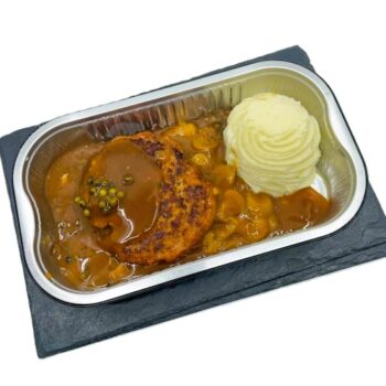 HAMBURGER BLACK ANGUS  PEPER-CHAMPIGNON ROOM SAUS